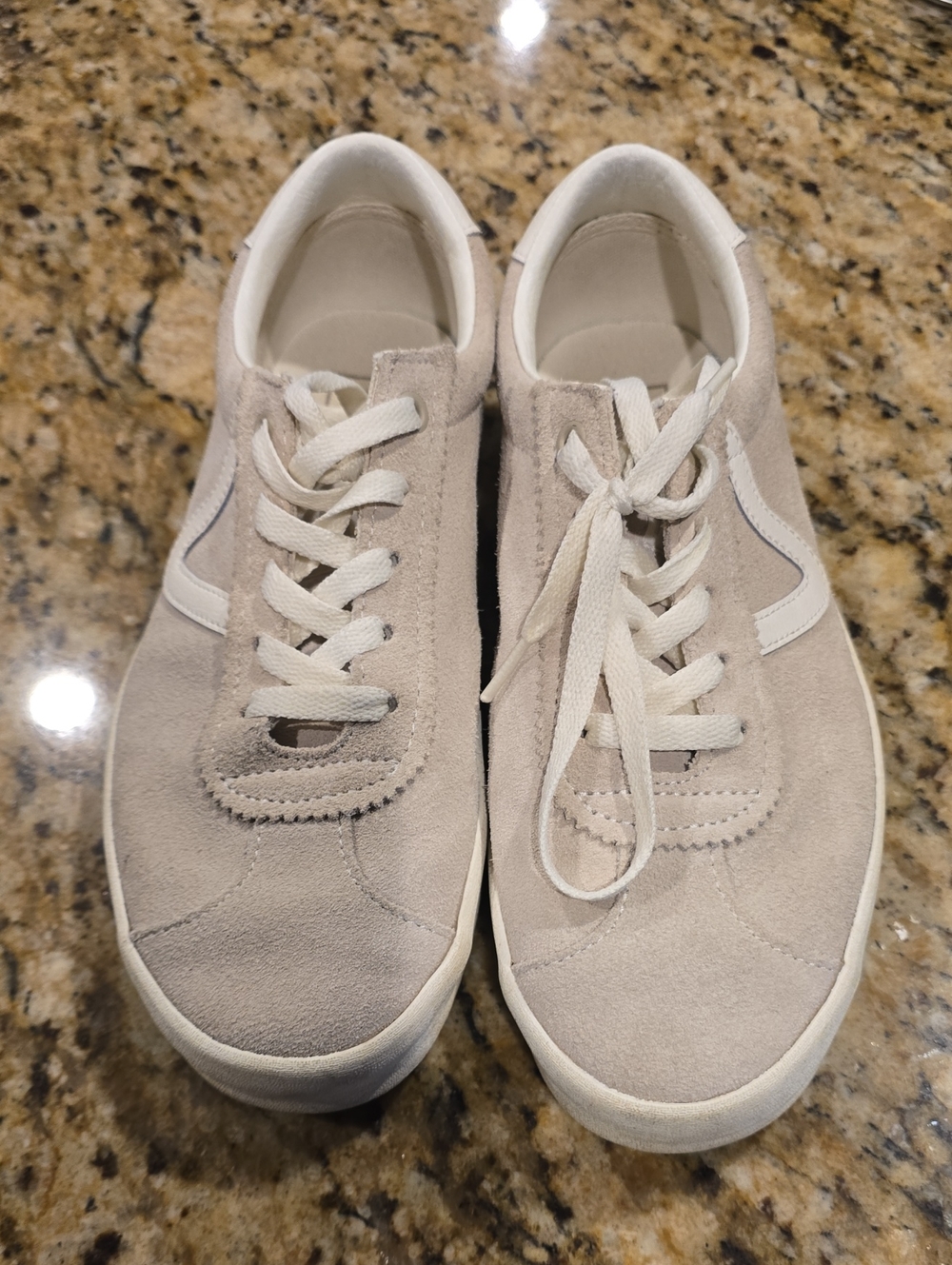 Vans Size 9 Casual Suede Lace-Up Women's Sneakers in Light Beige